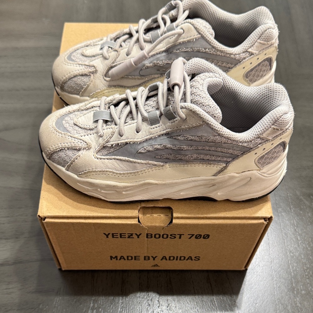 Yeezy Boost 700